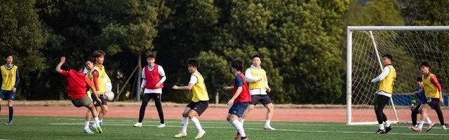 2026“湘超”益阳队首次集训启幕|足球|青训|联赛|赛季|体测_新浪体育_新浪新闻