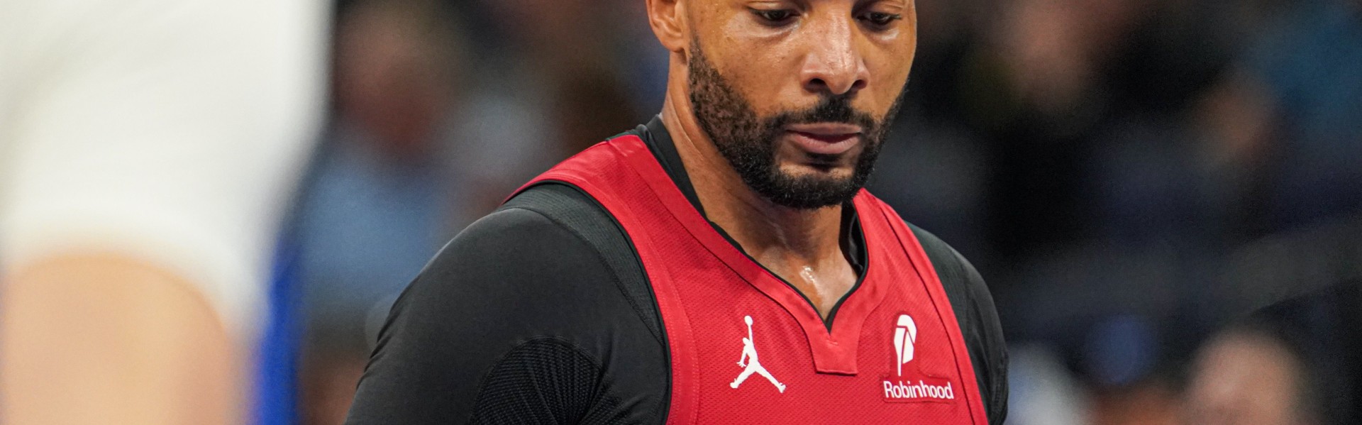 有冷凝水导致比赛延期！鲍威尔：活久见 等待重新上场时也很煎熬