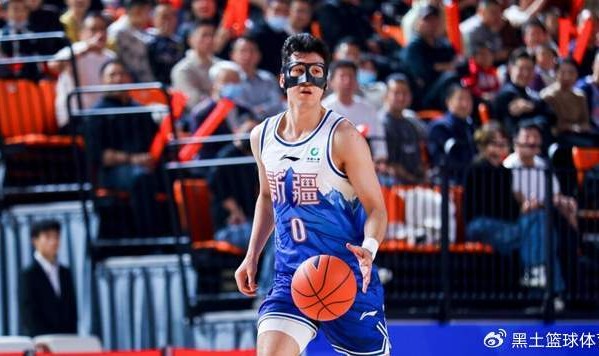足球资讯-新疆男篮再遭沉重打击！西尔扎提意外遭遇重伤，确定常规赛报销|朱旭航|吴冠希|赛季|哈里斯|季后赛_新浪体育_新浪新闻